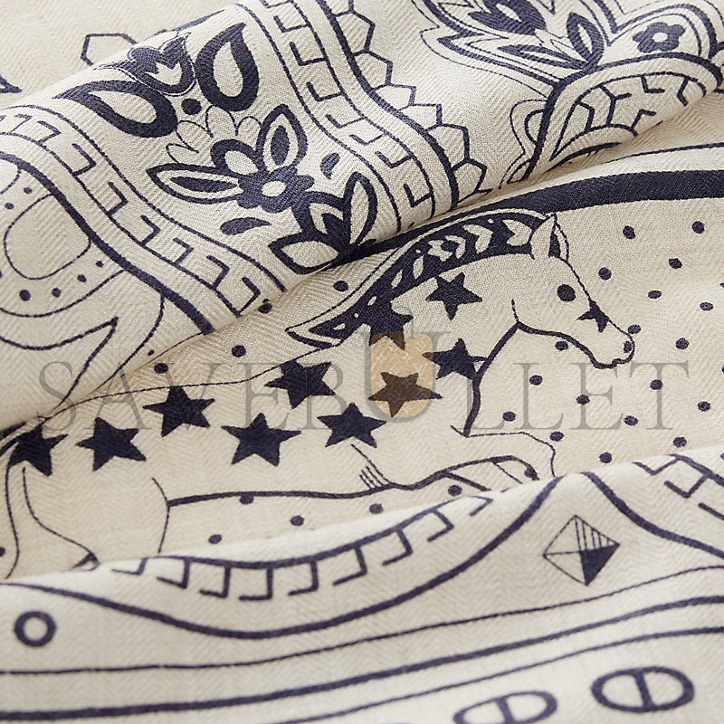 H**mes SCARF CHEVAL DE COEUR BANDANA SHAWL 140 H244259SV02 (136*135cm)